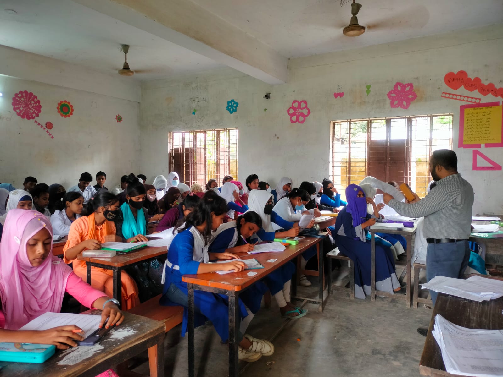 Information Nudges to Prevent Learning Decay During COVID-19 in Bangladesh